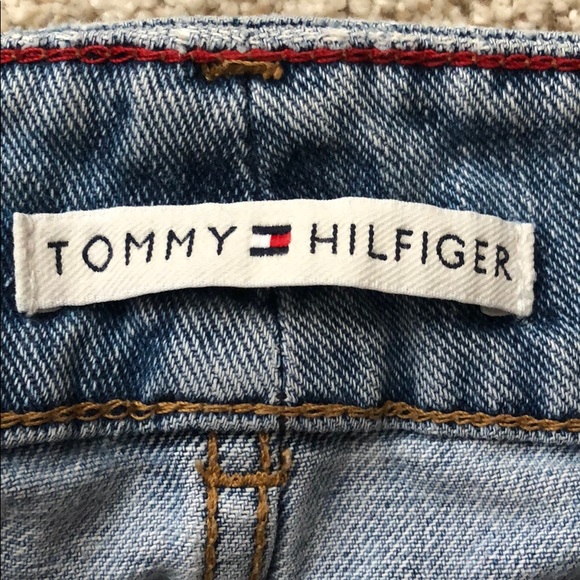 VINTAGE TOMMY HILFIGER SHORTS! - Picture 4 of 4